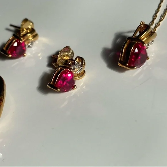10k yellow gold, diamonds and pink sapphires jewelry set in heart box - Picture 13 of 16